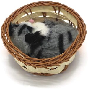 Chat endormi dans un panier, poupée, mini chaton dans un panier tissé avec des sons de miaulements, décoration pour le bureau, jouet cadeau, chat endormi mignon - Product Image 5