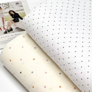 Tissu en gaze de coton naturel, texture froissée douce et plissée, pour couverture d'emmaillotage pour bébé et production de vêtements légers - Product Image 5