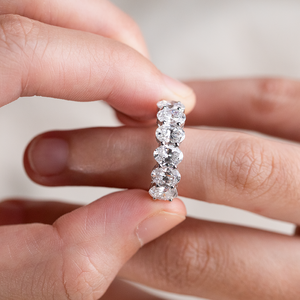 Anillo de Diamantes de Corte Ovalado Sintético Cultivado en Laboratorio de 10 Centavos 0.1 Ct, Eternidad Completa o Media Eternidad - Product Image 2