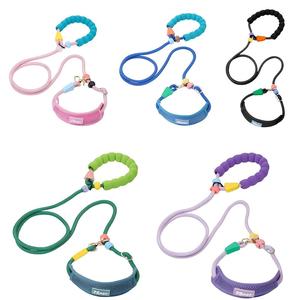 Laisse pour chien en nylon rembourrée avec rivets, anti-traction, pour dressage, harnais réglable pour chiens de taille moyenne/grande - Product Image 1
