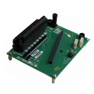 Módulo de terminación de E/S 8U-TAOXA1 de alta calidad, 16 canales, 4-20mA 0-10V para sistemas Experion PKS TPS - Product Image 1