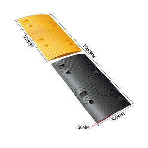 Reductor de Velocidad Modular de Goma Resistente, Amarillo y Negro, para Calmar el Tráfico, para Estacionamientos y Entradas de Vehículos - Product Image 2