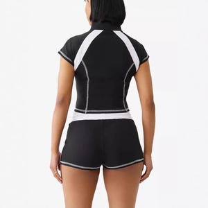 Completo Estivo da Donna 2026: Top con Zip a Maniche Corte e Pantaloncini Sportivi, Set Due Pezzi - Product Image 3