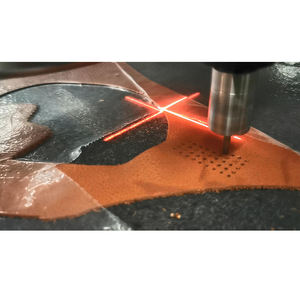 Machine de découpe industrielle numérique automatique à lit plat Realtop pour la production de cuir véritable, découpeuse pour cuir PU - Product Image 6