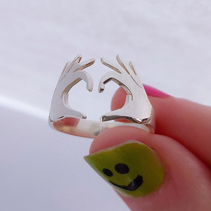 Anello regolabile a forma di cuore, regalo per coppie, anello minimalista alla moda, unisex, gioiello di tendenza. - Product Image 2