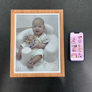 Marcos de fotos digitales de madera tipo A, superventas, marcos de fotos publicitarios HD, marcos de fotos de 13.3 pulgadas con pantalla LCD de tinta electrónica - Product Image 1