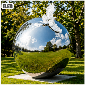 Scultura di Aquila in Sfera di Acciaio Inossidabile a Specchio Personalizzata BSA, Grande Sfera Metallica con Statua di Uccello Bianco per Resort, Villa e Giardino - Product Image 1