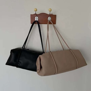 Custom Solid Color Fashion Versatile <strong>Round</strong> Cylinder Pillow-shaped Shoulder <strong>Bag</strong> Zipper <strong>PU</strong> Tote <strong>Bag</strong> - Product Image 5