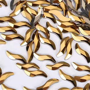 Dekorasi Kuku Berlian Imitasi Kaca Berlian Berbentuk Emas Terang Bagian Bawah Datar