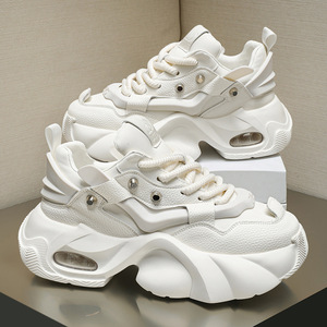 Nouvelles Baskets Blanches Tendance 2026 Style INS – Chaussures Décontractées Résistantes à l'Usure avec Semelle Épaisse Rehaussante et Doublure en Maille - Product Image 1
