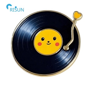 Pin de esmalte de vinilo personalizado para grabar música, alfiler de solapa de vinilo personalizado, estilo Retro - Product Image 3