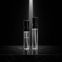 Flacon vaporisateur de parfum format voyage en verre transparent avec capuchon pulvérisateur noir, vide et rechargeable, emballage en vrac, vente en gros, logo personnalisé