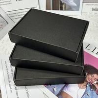 Maßgefertigte Recycelbare Papierboxen Beidseitiger Druck Wellpappe Rosa Papierbox für Kleidung Unterwäsche Verpackung