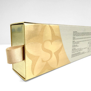 Boîte en carton rigide dorée de forme rectangulaire, emballage cadeau haut de gamme avec design estampé à chaud pour produits artisanaux et de luxe - Product Image 5