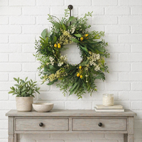 Couronnes de printemps pour la décoration de la maison et les célébrations festives