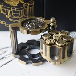 ชุดลูกเต๋า<span class=keywords><strong>ทรง</strong></span>กระสุนหลายเหลี่ยมทำจากโลหะดาวเคราะห์ขนาดเล็กพร้อมกล่องใส่ปืนที่หมุนได้ชุด<span class=keywords><strong>ลูกเต๋า</strong></span> DND สำหรับล้อซ้าย - Product Image 1