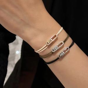 Bracelet à breloques Messicardrs en acier inoxydable avec trois anneaux en zircon, plaqué or, cordon rouge porte-bonheur, bijoux tendance et mode - Product Image 1