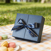 Boîte cadeau de luxe à double porte avec ruban, boîte d'emballage en carton bleu marine pailleté pour les cadeaux de mariage, les chocolats, les cosmétiques