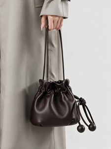 <span class=keywords><strong>Borsa</strong></span> di Lusso in Pelle per Ragazze, Elegante <span class=keywords><strong>Borsa</strong></span> a Nuvola, <span class=keywords><strong>Borsa</strong></span> a Tracolla <span class=keywords><strong>Bordeaux</strong></span> da <span class=keywords><strong>Donna</strong></span>, Piccola <span class=keywords><strong>Borsa</strong></span> a Tracolla in Vera Pelle per <span class=keywords><strong>Donna</strong></span> - Product Image 4