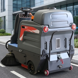 Máquina barredora de calles con aspiración confiable, barredora de carreteras eléctrica para <span class=keywords><strong>limpieza</strong></span> de terrenos de campus escolares y hospitales - Product Image 1