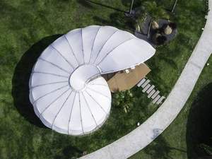 Tente en forme <span class=keywords><strong>de</strong></span> coquille d'<span class=keywords><strong>escargot</strong></span> et tente solaire à <span class=keywords><strong>prix</strong></span> d'usine dans un complexe <span class=keywords><strong>de</strong></span> glamping - Product Image 3