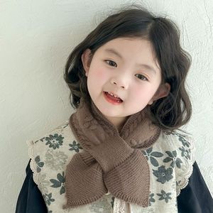 Style coréen motif torsadé bonnet croix écharpe automne hiver plus chaud enfants <span class=keywords><strong>cou</strong></span> plus chaud couleur unie écharpe à la mode pour filles bébé - Product Image 1
