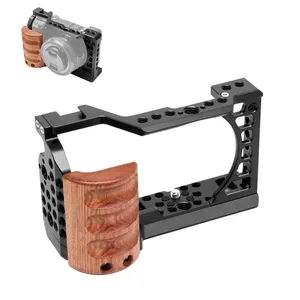 Estabilizador de jaula de cámara de Metal con mango de madera PULUZ para Sony A6400 / A6300 / A6100 / A6000 estabilizador de plataforma de jaula de cámara