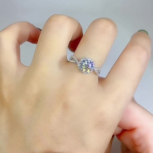 Anello geometrico da donna con zirconi, elegante, leggero, di lusso, accessorio gioiello di tendenza. - Product Image 6