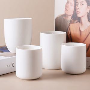 Cylindre fantaisie 8oz 10oz conteneur de bougie pots en porcelaine blanche récipients de bougie de noël bougeoir en céramique vide - Product Image 4