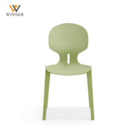 Chaises de salle à manger modernes empilables en plastique PP, imperméables et portables pour salons, cafés, maisons, écoles