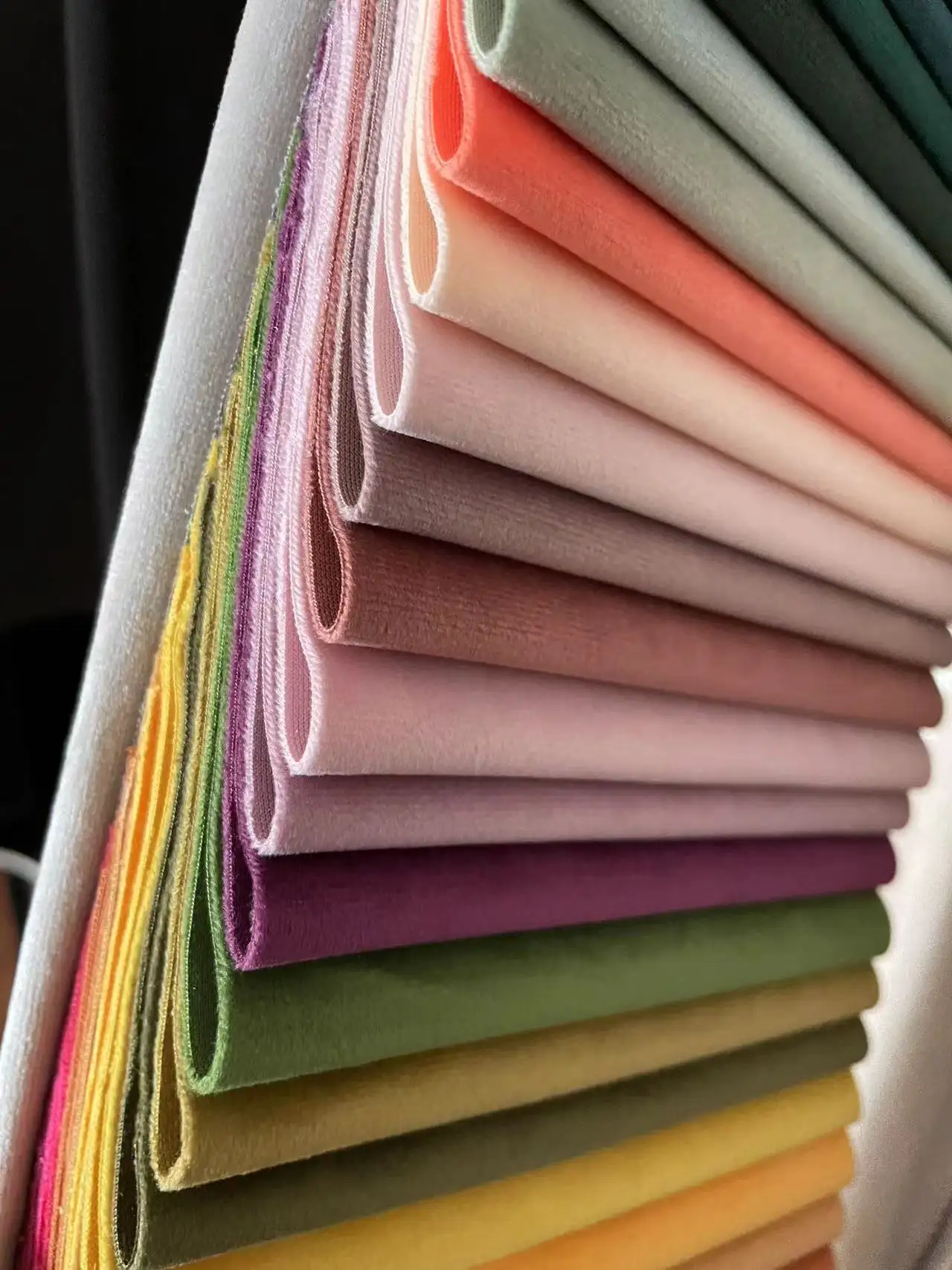 Hometextile de lujo impermeable tejido de terciopelo holandés 100% poliéster tapicería súper suave tela de terciopelo holandés para sofá