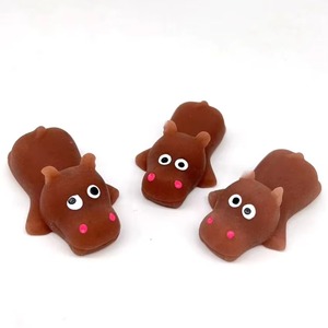 Jouets sensoriels en TPR en forme de mini-animaux mignons pour enfants, vente en gros d'usine, idéaux pour le jeu et les récompenses en classe - Product Image 4