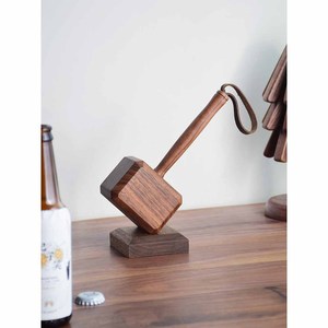 Abridor de Botellas de Cerveza con Forma de Martillo de Thor de Madera, Base Magnética, Abridor de Mjolnir Novedoso, Accesorio Decorativo para el Hogar, Bar, Cocina, Pub, Cueva del Hombre - Product Image 3
