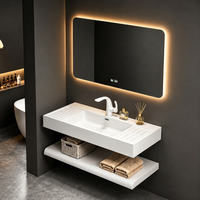 Cermin LED Vanity Kamar Mandi Dinding dari Batu Buatan Mewah dengan Kabinet Material Solid Surface untuk Hotel Modern