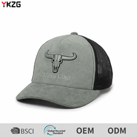 Topi Trucker 5 Panel Berbahan Suede Lavender Gaya Koboi Barat Terbaru dengan Bordir 3D Logo Longhorn dan Jaring Bernapas