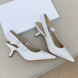Chaussures à talons hauts pointus pour femmes de marque célèbre, en cuir verni, pour défilés de mode, idéales pour l'extérieur en été comme en hiver - Product Image 4