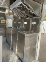 Remolque de Comida TUNE Horse Trailer, Remolque de Comida Rápida con Equipamiento Completo