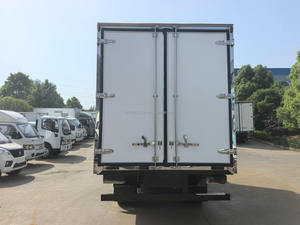 Camión Refrigerador ELF 4x2 Euro 6 de 5 Toneladas, 100P, con Caja Refrigeradora Thermo King RV380 -15C para Transporte de Alimentos y Vacunas - Product Image 4