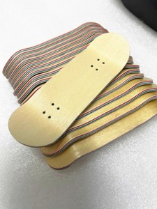 Bán buôn 32 Mét Maple gỗ Fingerboard boong công nghệ boong ngón tay Board Skateboard Mini Skateboard boong - Product Image 4