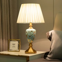 Lampe de lecture Led de Table orientale de luxe, lampe de Table moderne en porcelaine bleue et blanche en céramique Led de bureau, lampe de Table décorative pour la maison