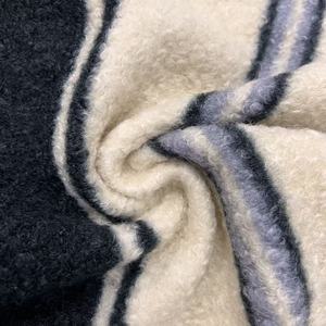 Tissu imprimé bouclé rayé effet <span class=keywords><strong>brosse</strong></span> 100% Polyester 150cm 320-330GSM Doux et moelleux pour vêtements de filles et textile de maison Vente en gros - Product Image 1