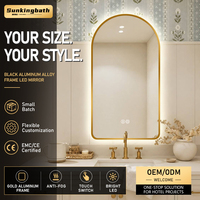 Miroir de salle de bain intelligent en aluminium avec éclairage LED, écran tactile anti-buée, cadre arqué IP66, pour projets d'aménagement