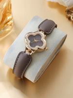 Nuevo Reloj de Pulsera Creativo con Trébol de Cuatro Hojas, Estilo Francés de Alta Gama, Elegante, Versátil y Retro