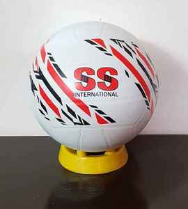 วอลเลย์บอลระดับพรีเมียม สัมผัสนุ่ม น้ำหนักเบา ทนทาน เหมาะสำหรับการฝึกซ้อมและการแข่งขันทั้งในร่มและกลางแจ้ง - Product Image 3