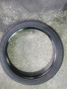 Pneumatico Moto Premium 2.75-18 Alta Aderenza Anti-Foratura Nuovo con <span class=keywords><strong>1</strong></span> Anno di Garanzia per Uso Stradale - Product Image 4