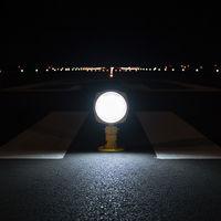 Feu vert à LED pour l'entrée/la fin de la piste d'aéroport Éclairage d'obstacle aérien surélevé