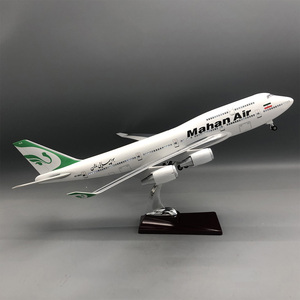 Modelo de Avión de Resina Boeing 747-400 de <span class=keywords><strong>Mahan</strong></span> Air a Escala 1/150 de 47 cm con Cabina Abrible y Luces LED - Product Image 6