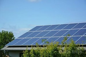 Lampione Solare LED ad Alta Efficienza Personalizzato 50W-300W IP65 Impermeabile Ecologico con Pannello Solare in Silicio Policristallino - Product Image 2