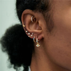 ต่างหูรูปดาวแปดแฉก ลายตาปีศาจ ต่างหูแบบห้อย วัสดุทองแดง - Product Image 3
