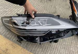 Faro Delantero LED LM500 LM300H Original de Segunda Mano, Compatible con Lado Derecho e Izquierdo - Product Image 3